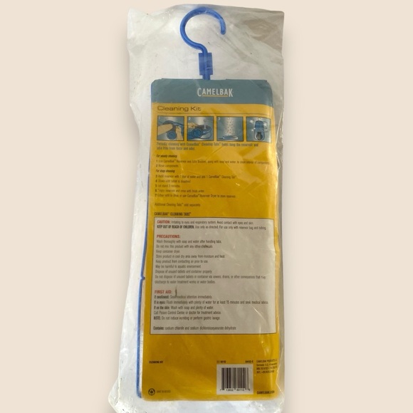 NWT Sealed Camelbak Cleaning Kit W/2 Cleaning Tablets Bladder Cleaning - Picture 3 of 8